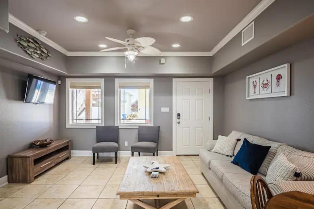 7 Bedroom Home Steps To The Beach With 4 Patios And Pool! Sleeps 20 Port Aransas Exterior foto