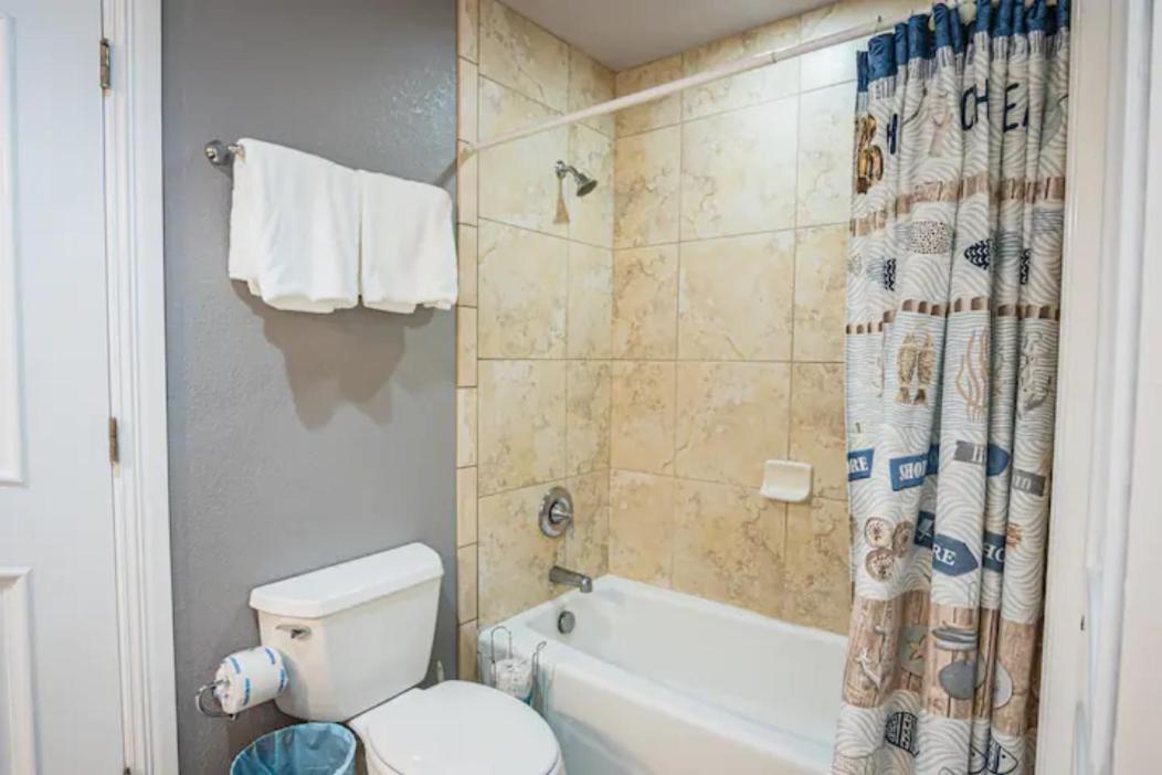 7 Bedroom Home Steps To The Beach With 4 Patios And Pool! Sleeps 20 Port Aransas Exterior foto