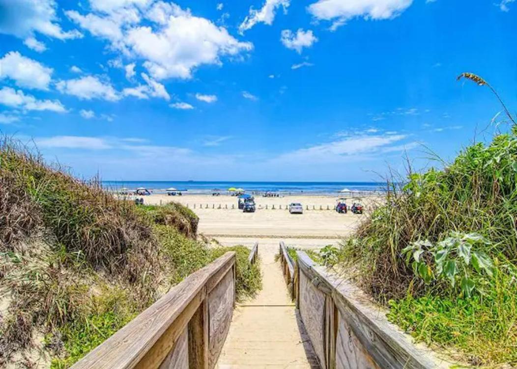 7 Bedroom Home Steps To The Beach With 4 Patios And Pool! Sleeps 20 Port Aransas Exterior foto